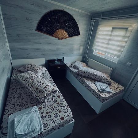 Hotel Casa Alex Piteszti Zewnętrze zdjęcie