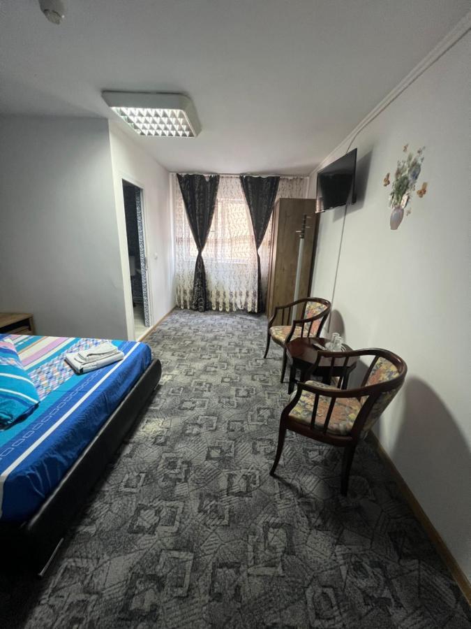 Hotel Casa Alex Piteszti Zewnętrze zdjęcie